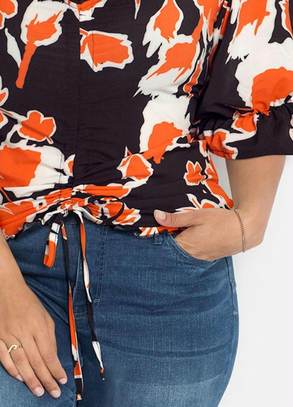 Outlet - Blusa Manga Curta com Amarração Floral Laranja 3