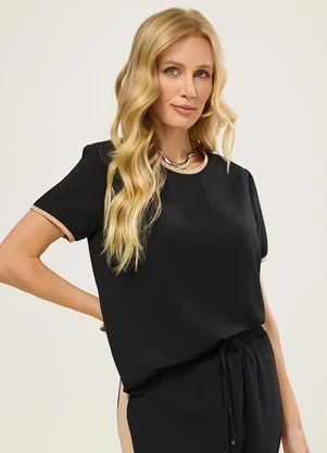 Naguchi - Blusa Manga Curta com Detalhe Bicolor Preto - NAGUCHI