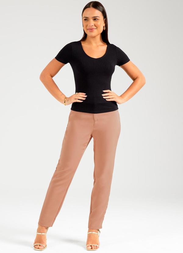 Cativa - Blusa Manga Curta em Canelado Preto 2