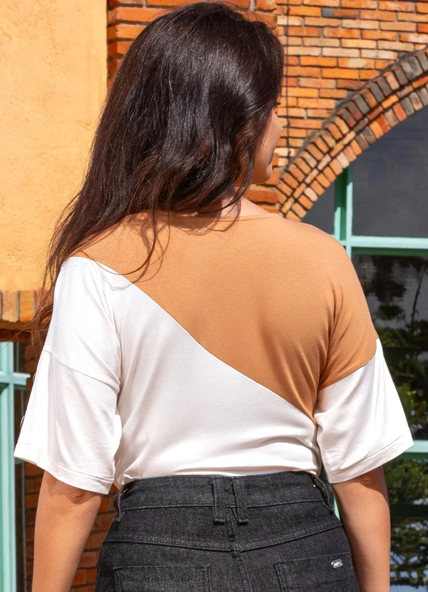 Quintess - Blusa Marrom Amendoado em Malha de Viscose 6