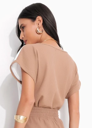 Quintess - Blusa Marrom Claro em Malha Texturizada - QUINTESS