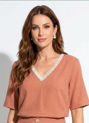 Blusa Marrom Claro em Viscose com Linho