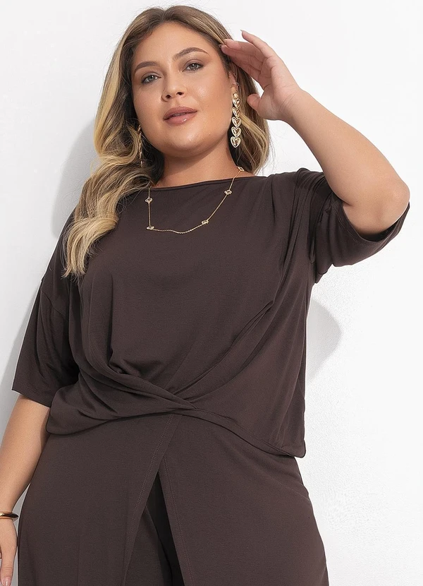 Quintess - Blusa Marrom em Malha de Viscose com Detalhe de Nó Frontal 5