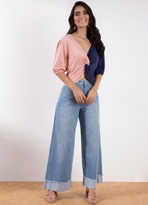 Quintess - Blusa  Meio a Meio Marinho e Rosê com Torção 3