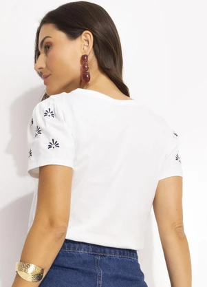 Quintess - Blusa Off White em Malha de Algodão Penteado - QUINTESS
