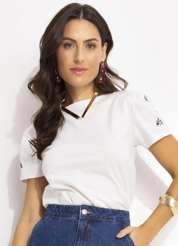 Quintess - Blusa Off White em Malha de Algodão Penteado
