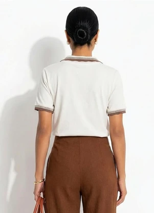 Quintess - Blusa Off White em Malha de Algodão - QUINTESS