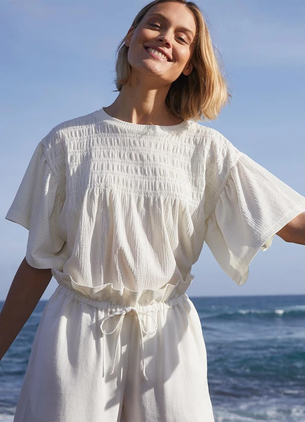 bonprix - Blusa Off White em Malha  Favo de Poliéster