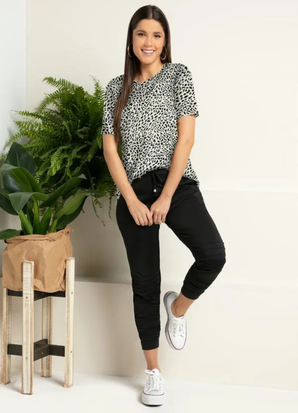 Quintess - Blusa Onça Branca com Mangas Curtas 3