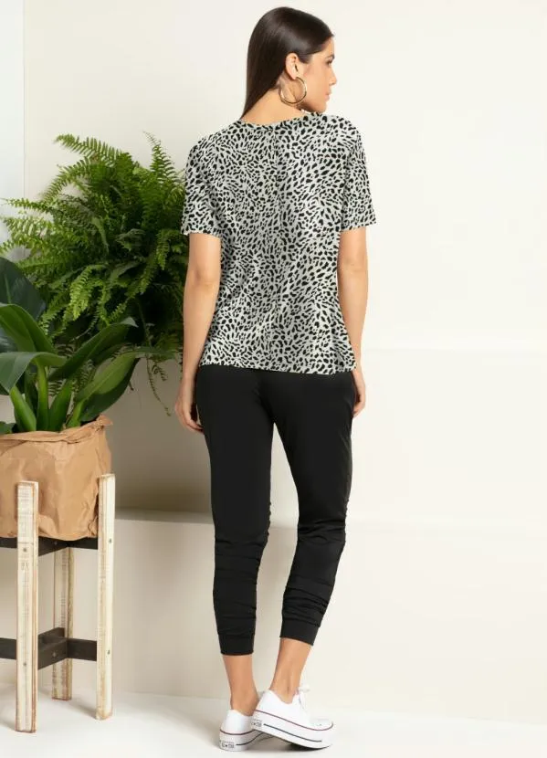 Quintess - Blusa Onça Branca com Mangas Curtas 4