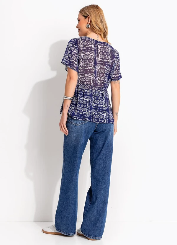 Quintess - Blusa Paisley Azul em Chiffon com Amarração e Estilo Boho 2