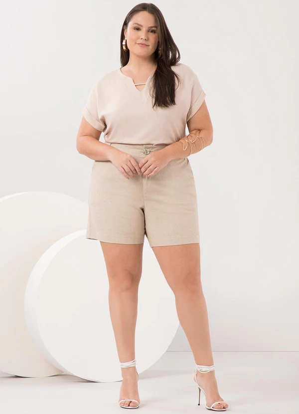 Lunender Mais Mulher - Blusa Plus Size com Mangas Curtas Dobradas Bege 3