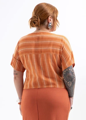 Cativa - Blusa Plus Size em Tecido Texturizado Laranja - CATIVA