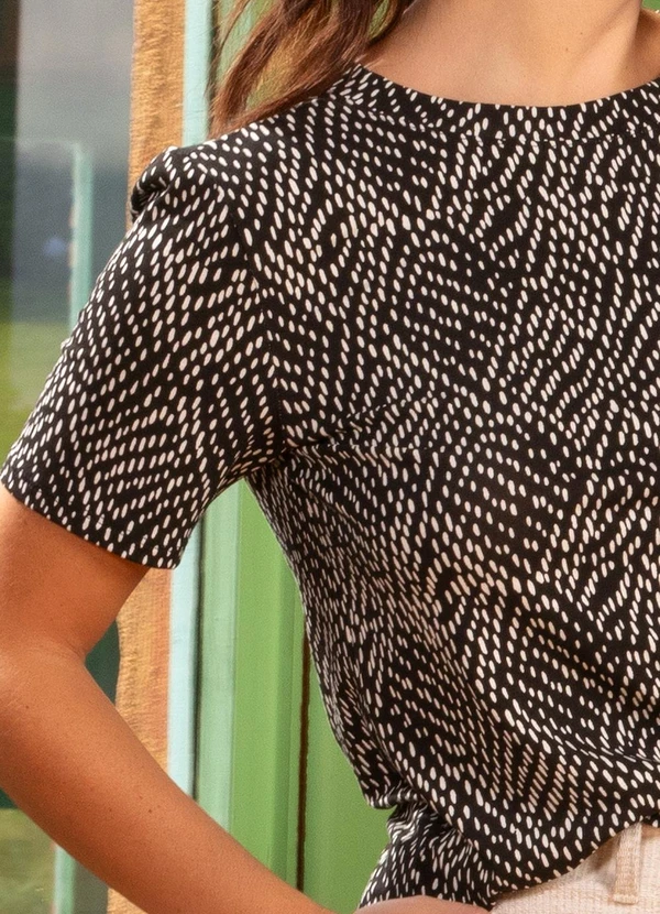 Quintess - Blusa Poá Ondulado em Malha de Viscose