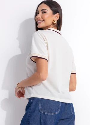 Quintess - Blusa Polo Off White em Malha Piquet - QUINTESS