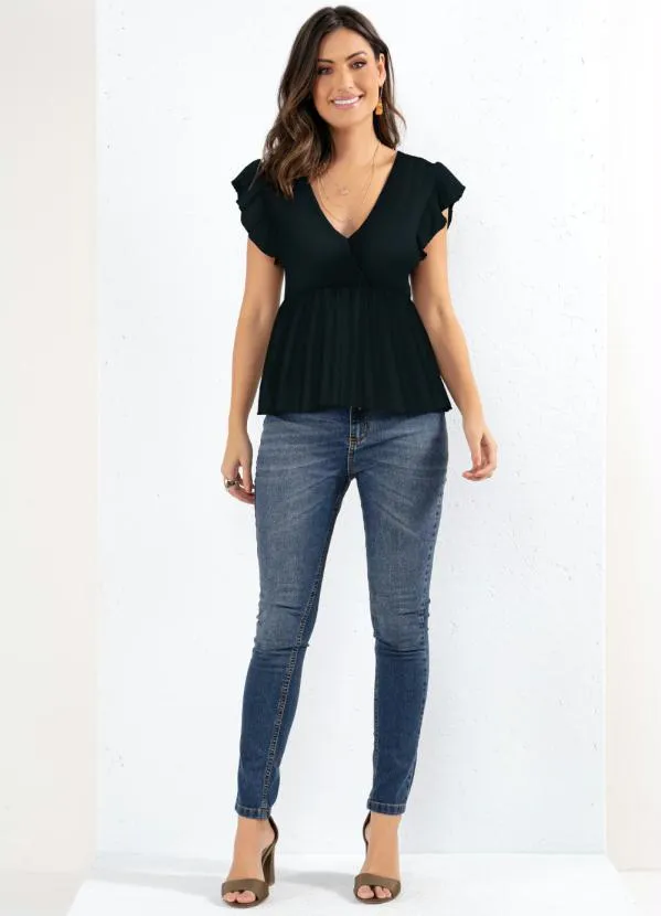 Quintess - Blusa Preta Acinturada com Babados 3