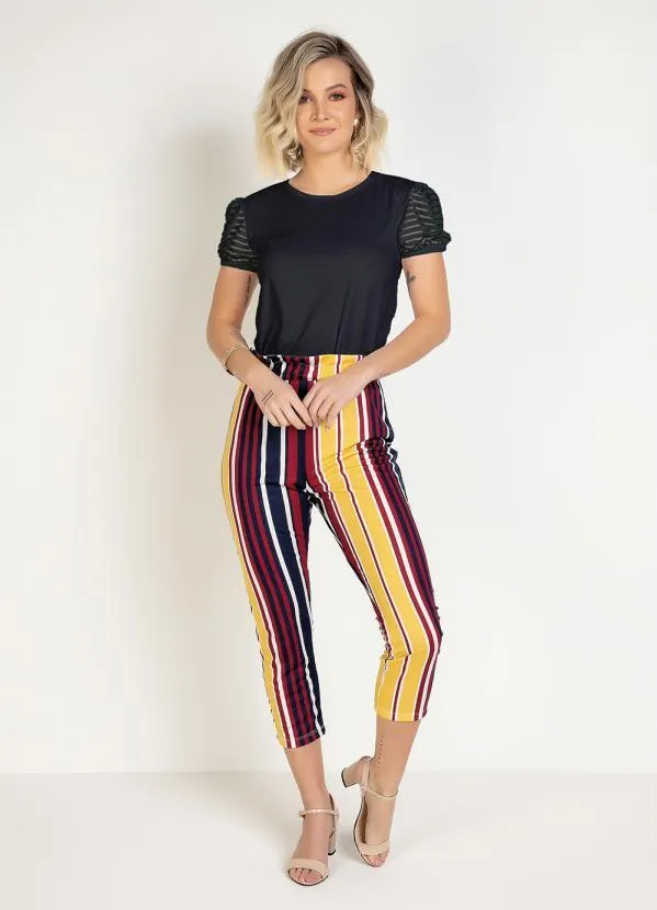 Moda Pop - Blusa Preta com Babado nas Mangas 3