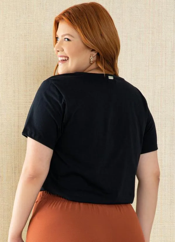 Quintess - Blusa Preta com Bordado em Ramos 6