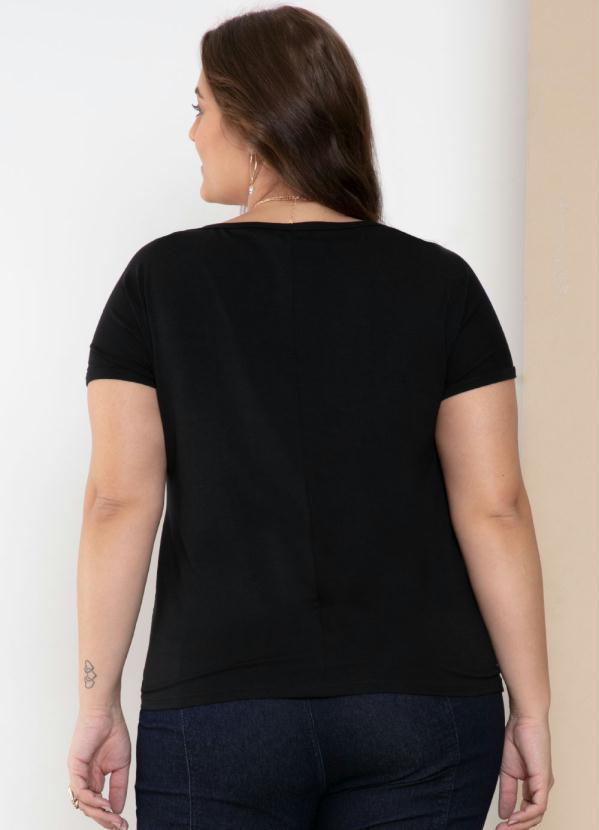 Quintess - Blusa Preta com Detalhes Brancos 6