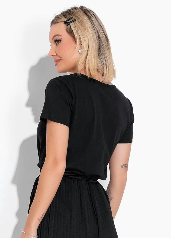 Moda Pop - Blusa Preta com Estampa Localizada 2