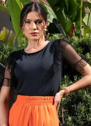 Quintess - Blusa Preta com Mangas e Babados em Tule - QUINTESS