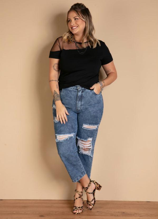 Quintess - Blusa Preta com Recorte em Transparência 7