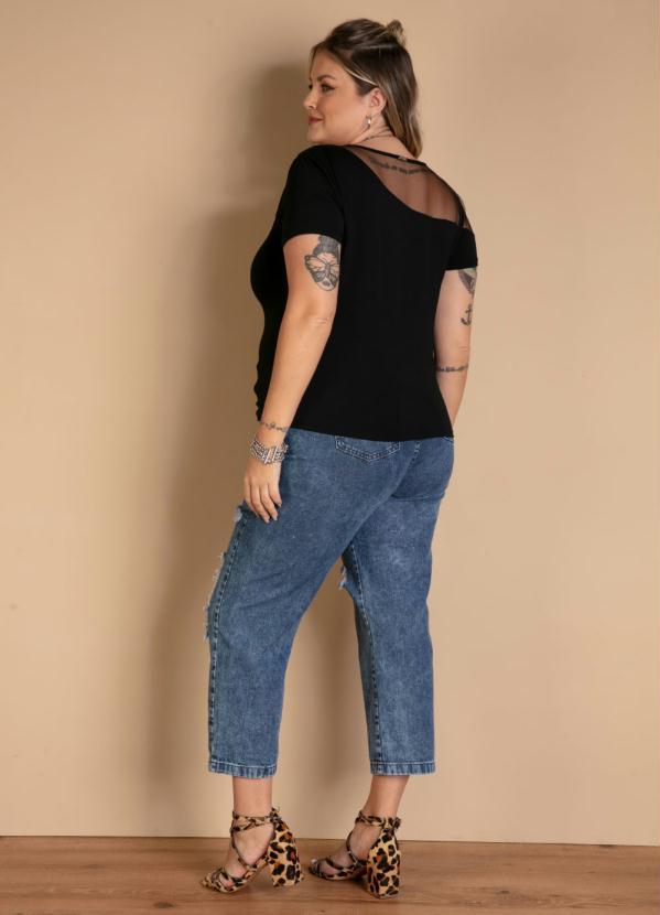 Quintess - Blusa Preta com Recorte em Transparência 8