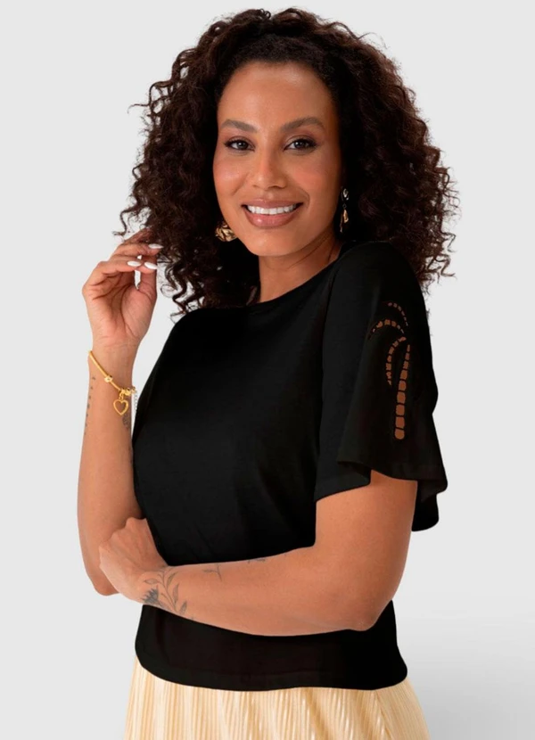 Malwee - Blusa Preta Comfy Touch com Bordado 8
