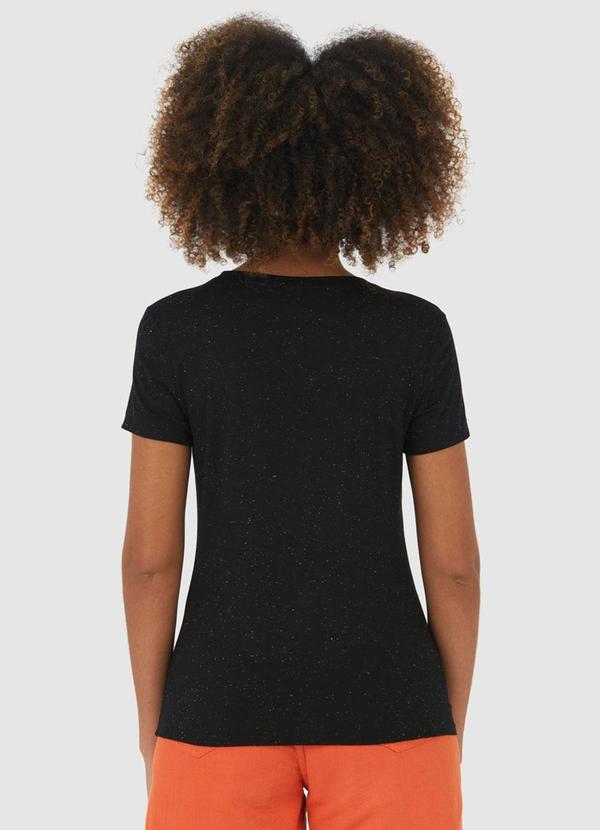 Malwee - Blusa Preta Decote V em Botonê 3