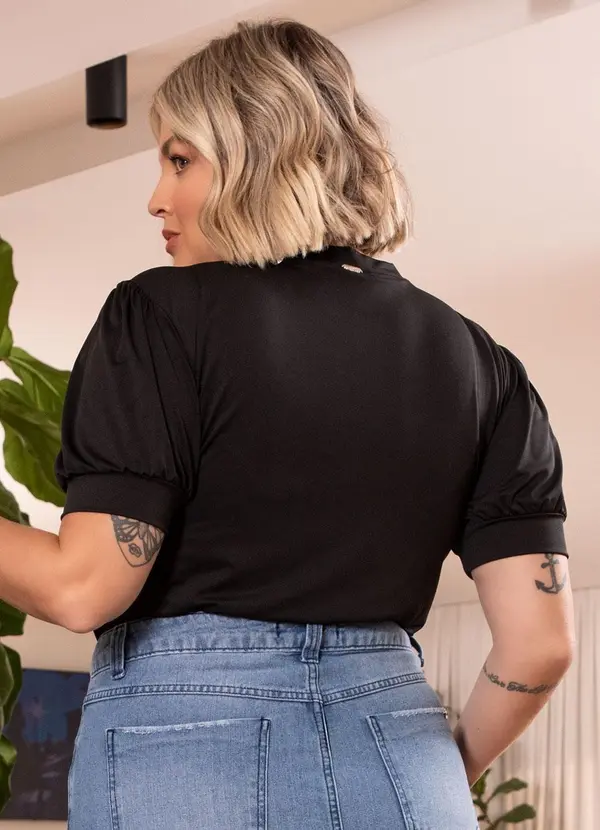 Quintess - Blusa Preta em Malha Crepe 7
