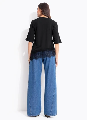 Quintess - Blusa Preta em Malha de Algodão com Detalhe de Renda - QUINTESS