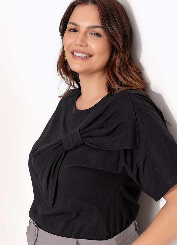 Quintess - Blusa Preta em Malha de Algodão Penteado com Detalhe de Nó no Ombro