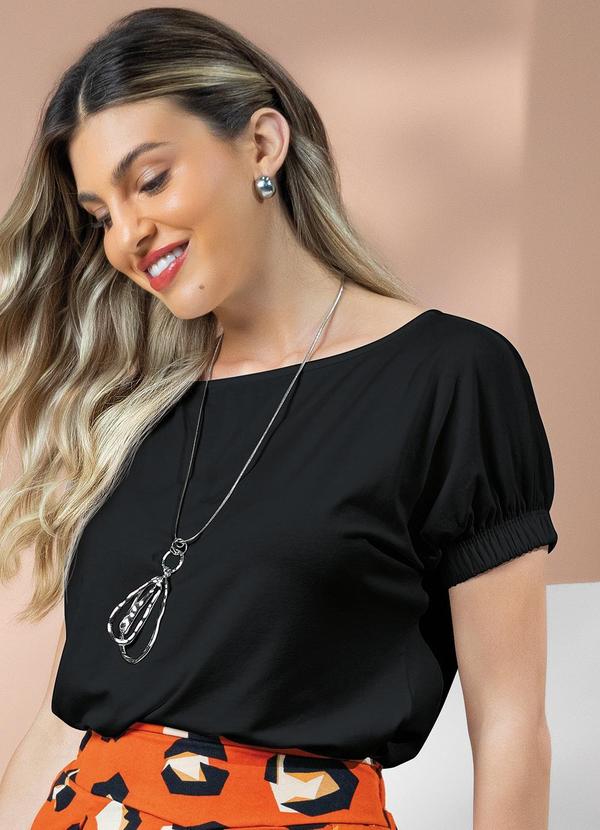 Quintess - Blusa Preta em Malha de Viscose com Elastano 3