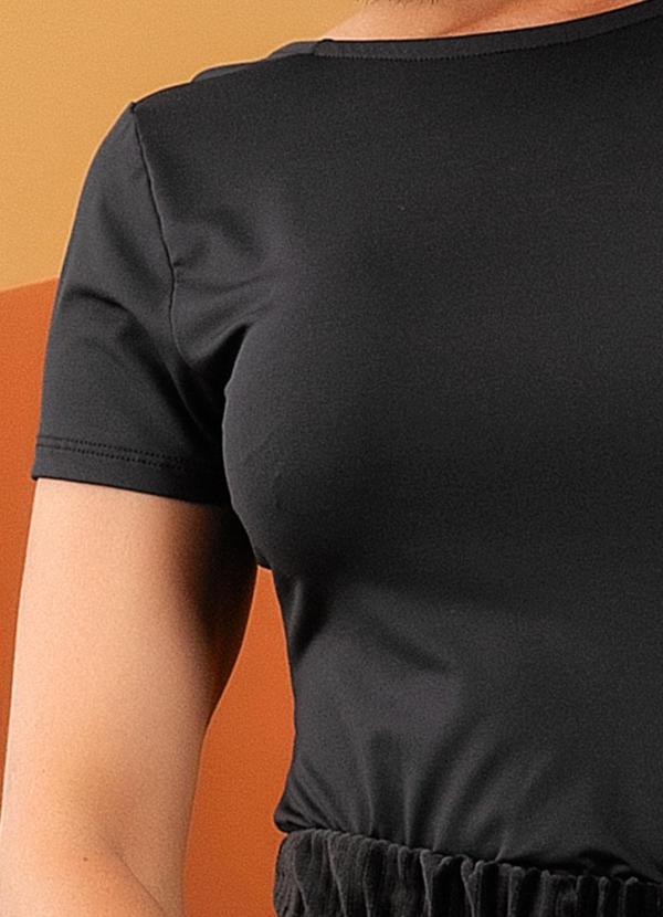 Quintess - Blusa Preta em Malha Fria 2