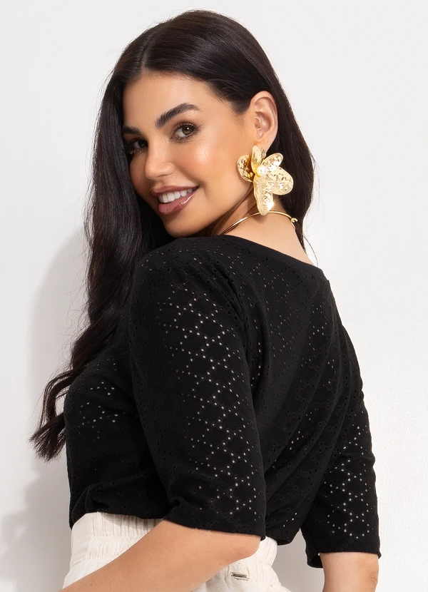 Quintess - Blusa Preta em Malha Laise 2