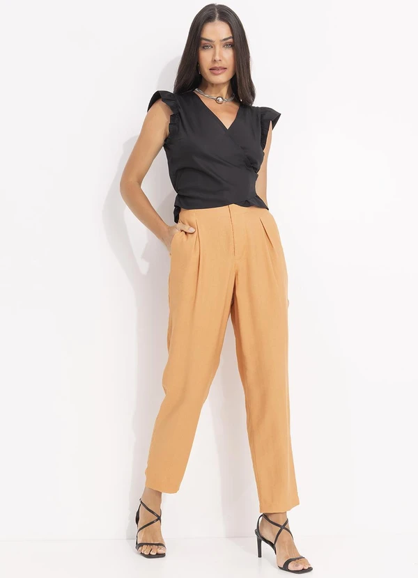 Svela - Blusa Preta em Tecido de Tricoline 3