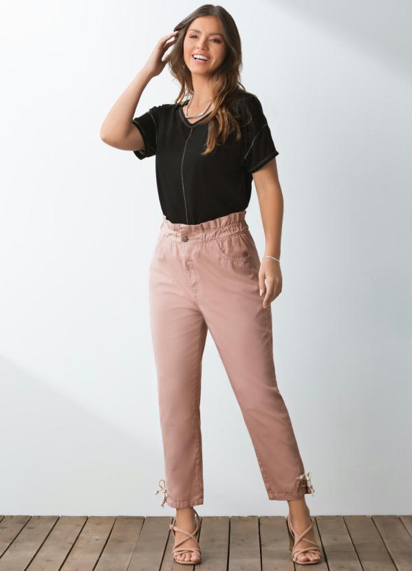 Quintess - Blusa Preta Soltinha com Decote V 3