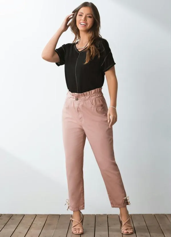 Quintess - Blusa Preta Soltinha com Decote V 11