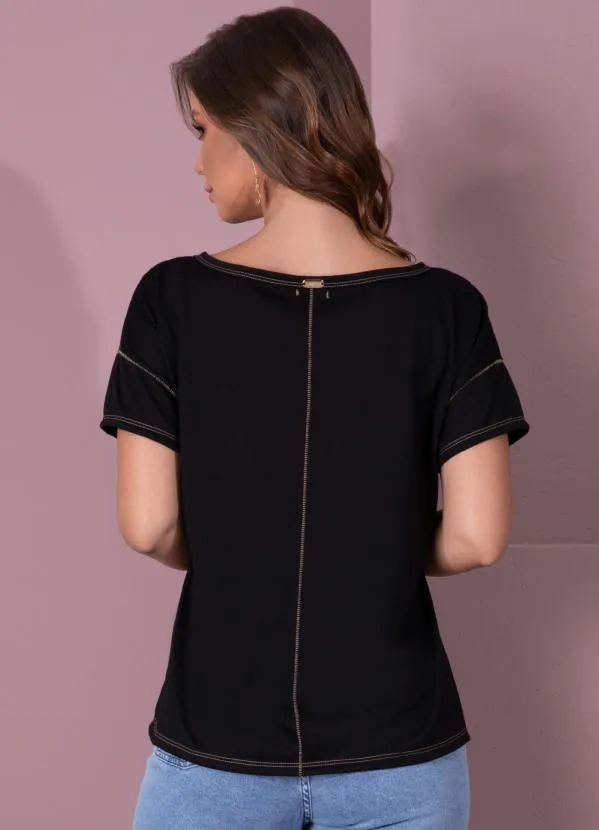 Quintess - Blusa Preta Soltinha com Decote V 8