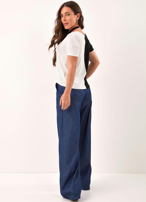 Quintess - Blusa Preto e Off White Decote em V 7