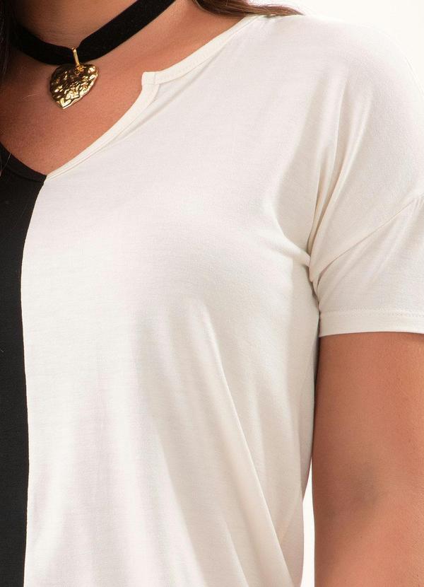 Quintess - Blusa Preto e Off White Decote em V 6