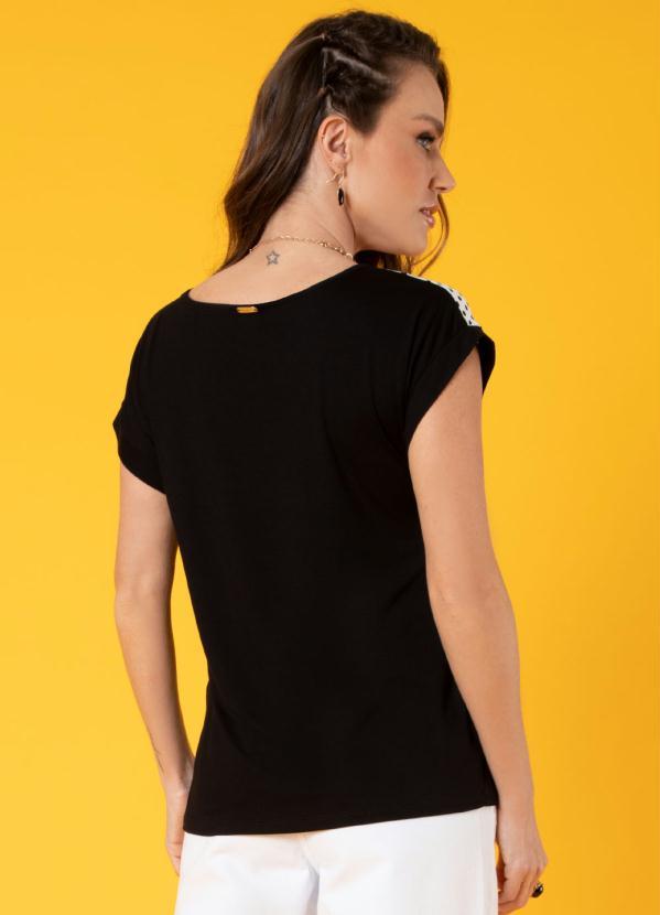 Quintess - Blusa Preto e Poá com Recorte no Decote 2
