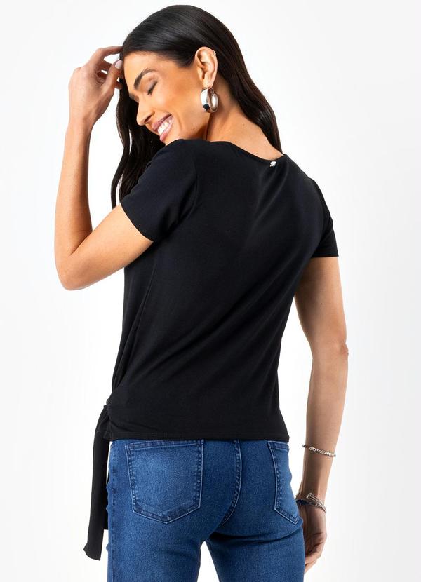 Quintess - Blusa Preto em Malha de Viscose 5