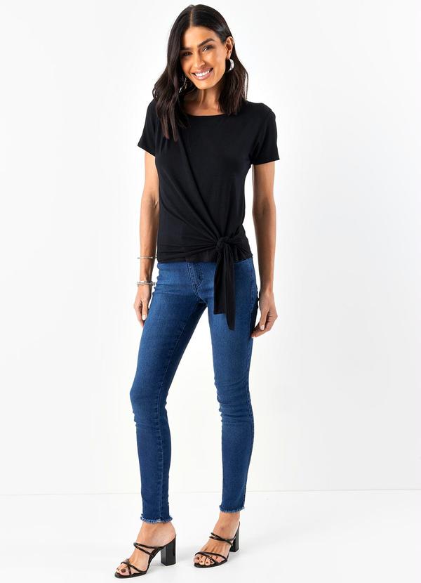 Quintess - Blusa Preto em Malha de Viscose 4