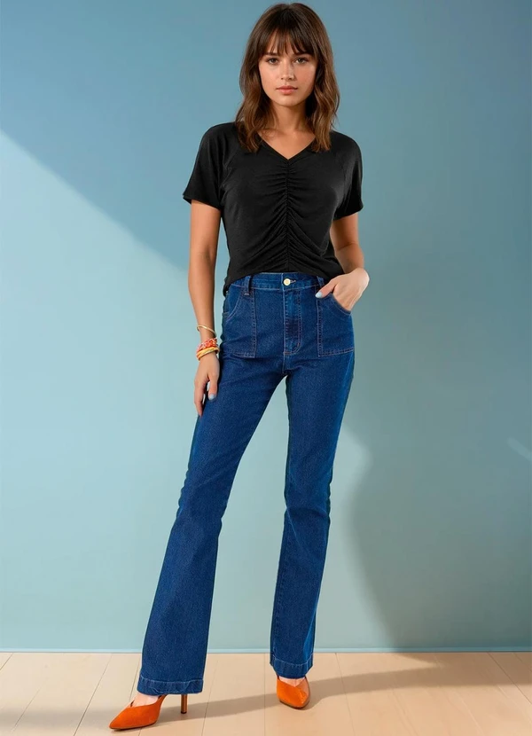 Quintess - Blusa Preta com Franzido Frontal em Malha de Viscose Confortável 2