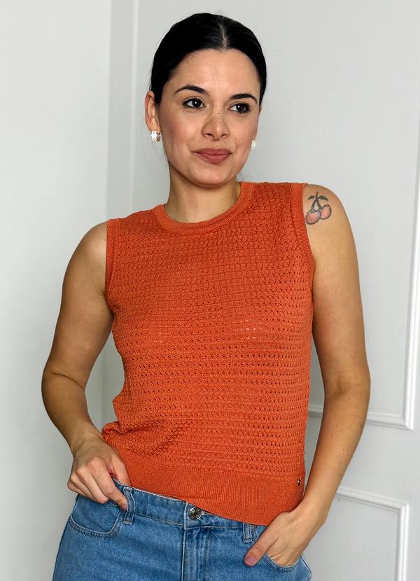 Doce Tom - Blusa Regata Tricot sem Manga Telada Ferrugem