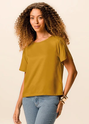 Malwee - Blusa Regular em Viscose Amarelo Mostarda - MALWEE