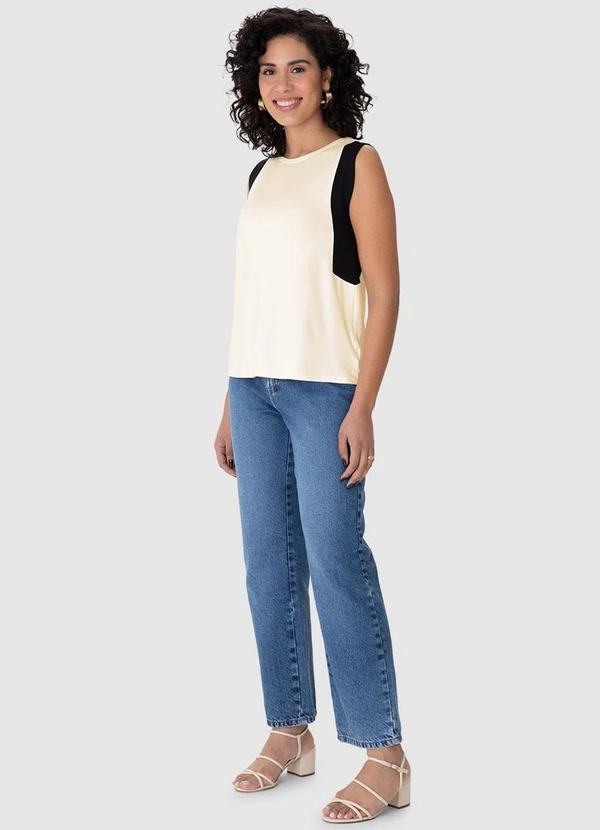 Malwee - Blusa Reta em Moletinho com Recorte Off White 3