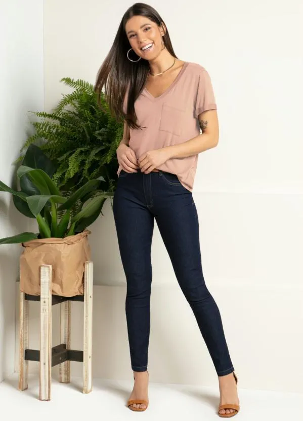 Quintess - Blusa Rose com Decote V e Bolso Frontal 6