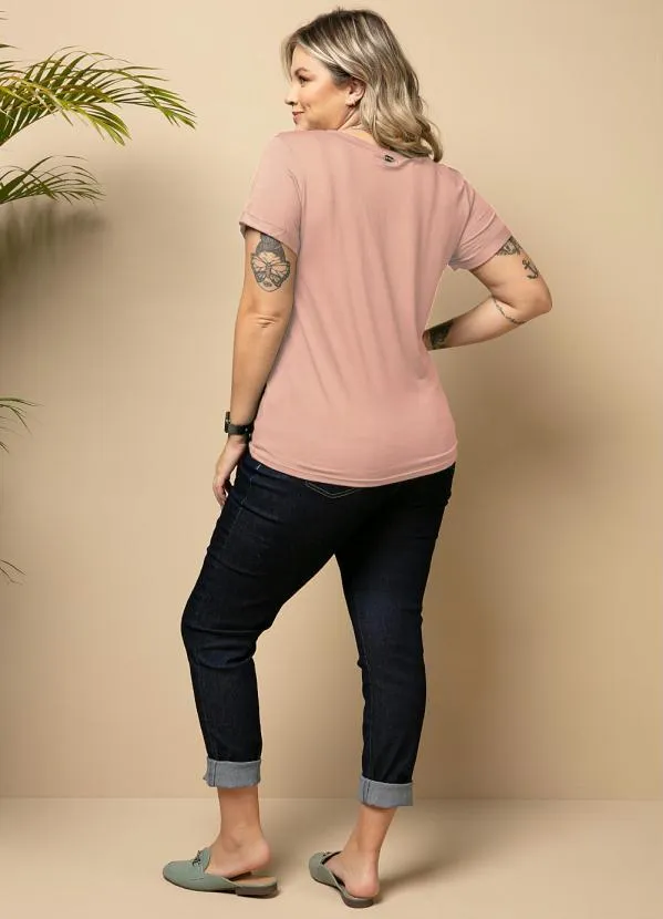 Quintess - Blusa Rose com Decote V e Bolso Frontal